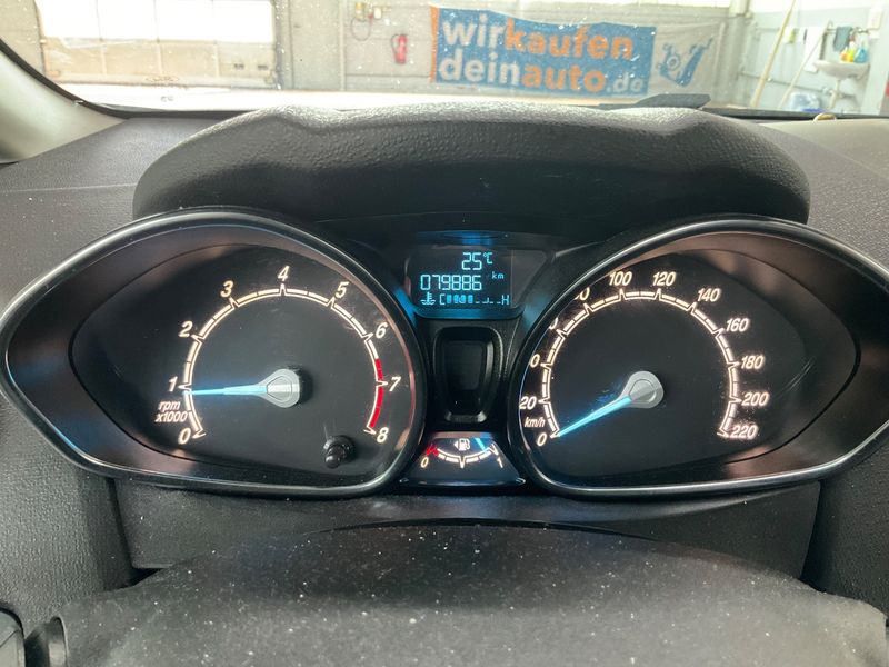 Ford Fiesta 1.25 SYNC Edition — zdjęcie 13