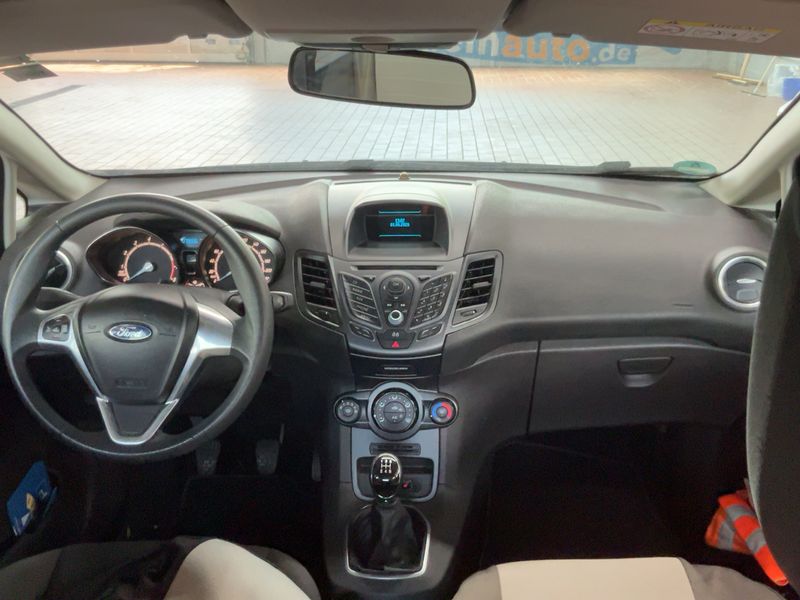 Ford Fiesta 1.25 SYNC Edition — zdjęcie 12