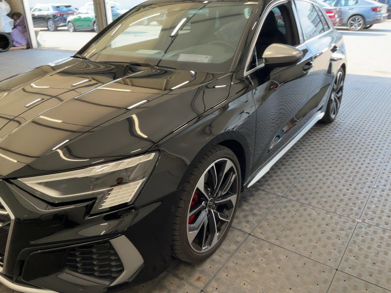 Audi S3 Sportback 2.0 TFSI quattro — zdjęcie 2