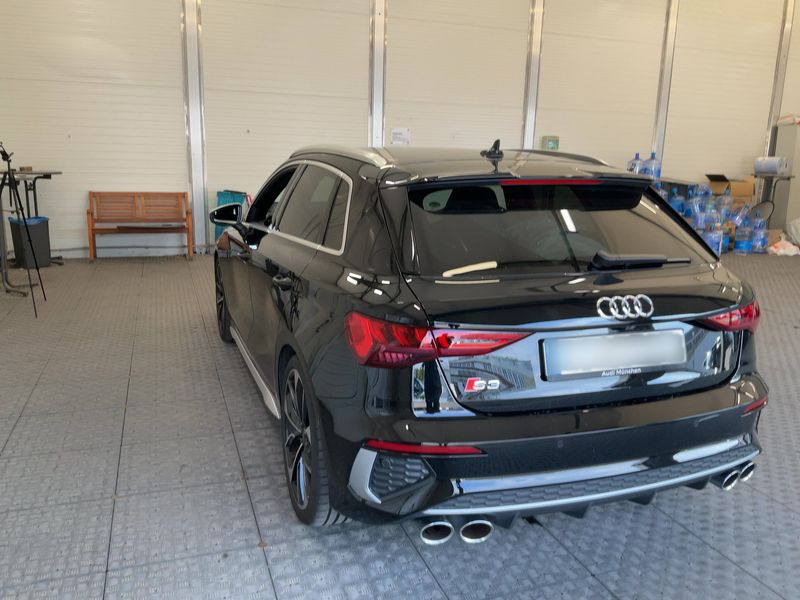 Audi S3 Sportback 2.0 TFSI quattro — zdjęcie 3