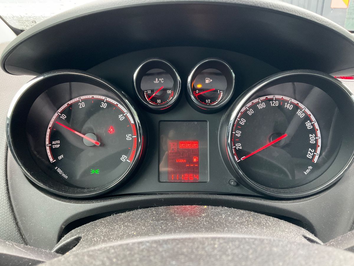 Opel Meriva 2014 — photo 20