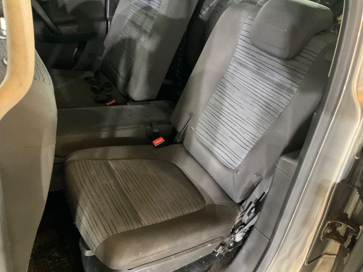 Opel Meriva 2014 — photo 46