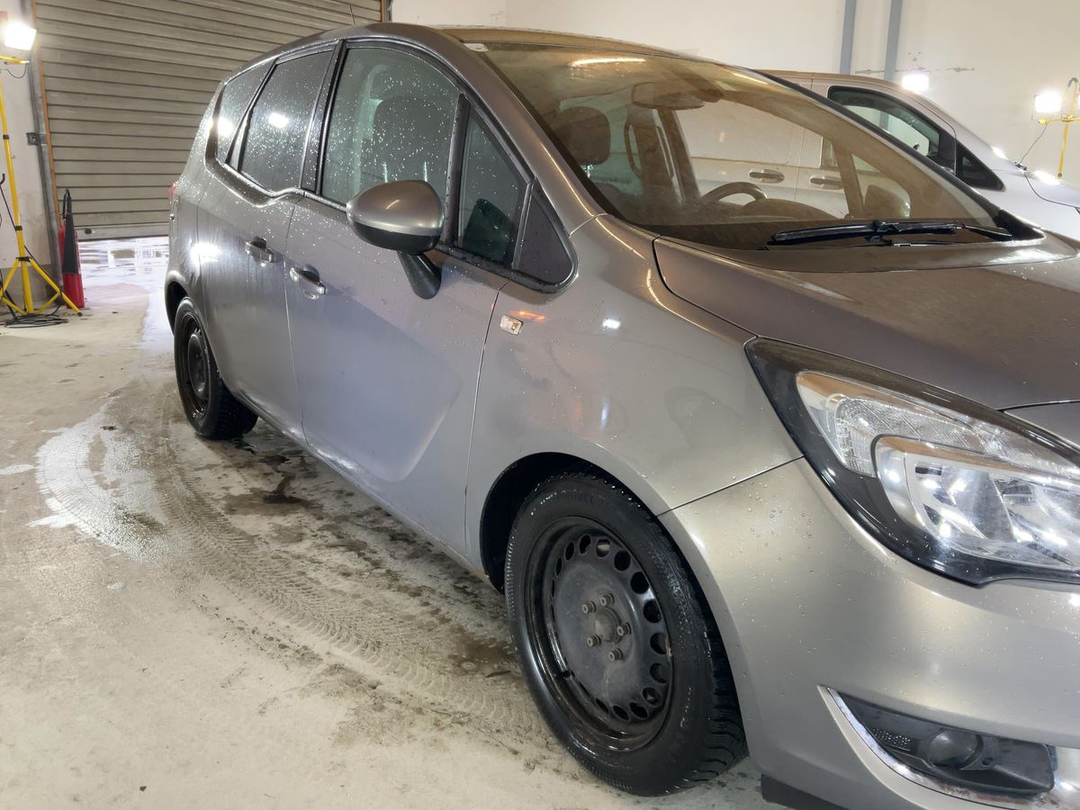 Opel Meriva 2014 — photo 13