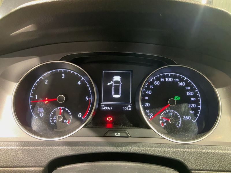 Volkswagen Golf VII 2.0 TDI Lounge BlueMotion Tech — zdjęcie 13