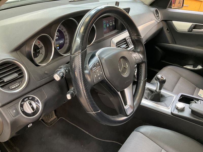 Mercedes-Benz C-Klasse C 220 CDI T BlueEfficiency Avantgarde 2013 – снимка 25