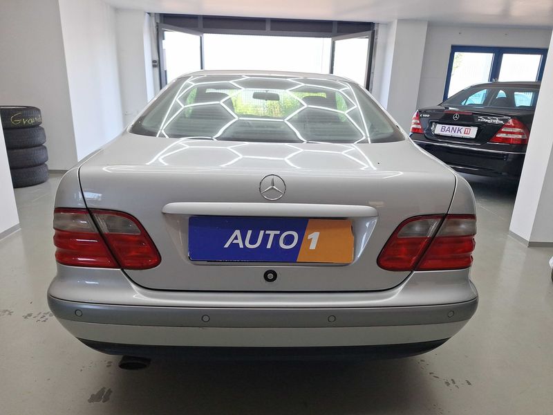 Mercedes-Benz CLK-Klasse CLK 230 Kompressor Elegance — zdjęcie 4