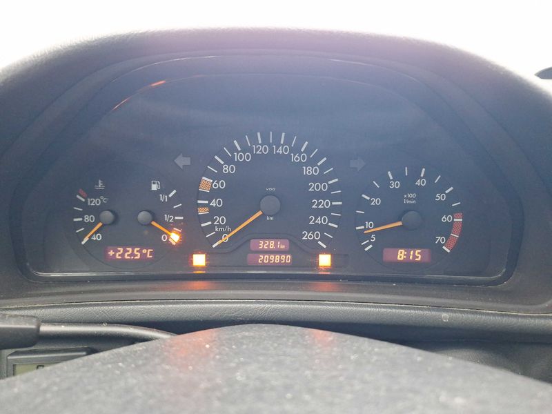 Mercedes-Benz CLK-Klasse CLK 230 Kompressor Elegance — zdjęcie 12