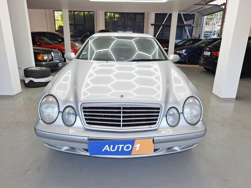 Mercedes-Benz CLK-Klasse CLK 230 Kompressor Elegance — zdjęcie 7