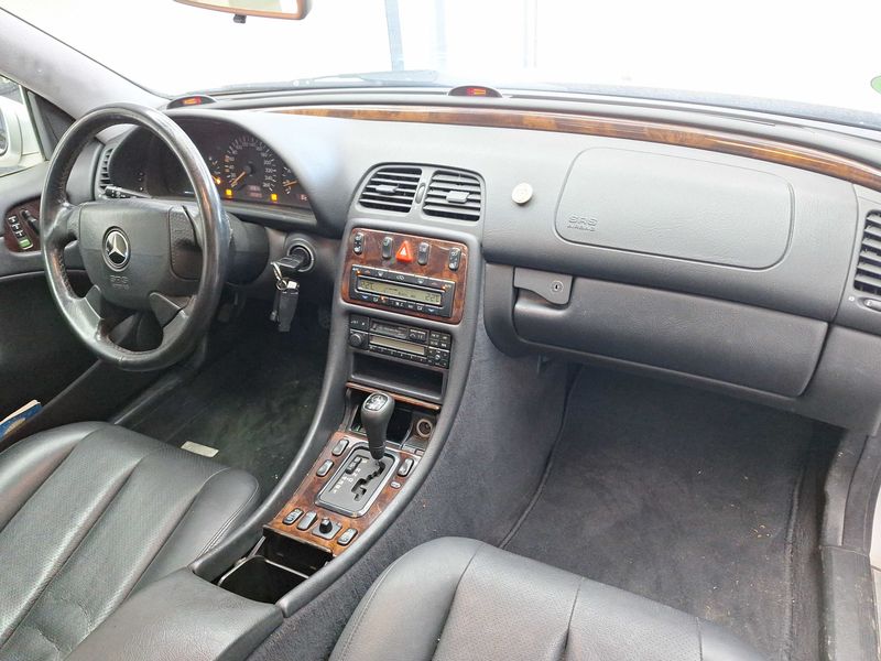 Mercedes-Benz CLK-Klasse CLK 230 Kompressor Elegance — zdjęcie 11
