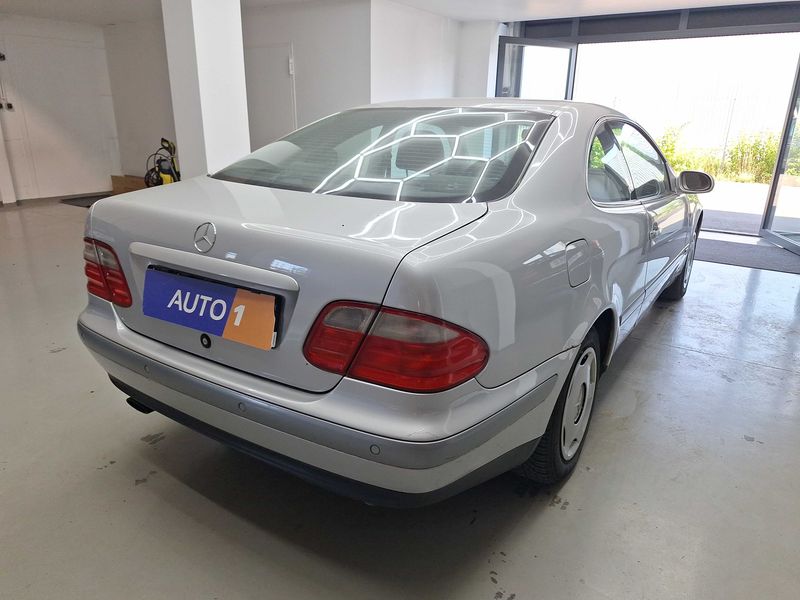 Mercedes-Benz CLK-Klasse CLK 230 Kompressor Elegance — zdjęcie 5