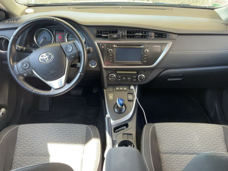Toyota Auris 1.8 Hybrid Feel! — zdjęcie 12