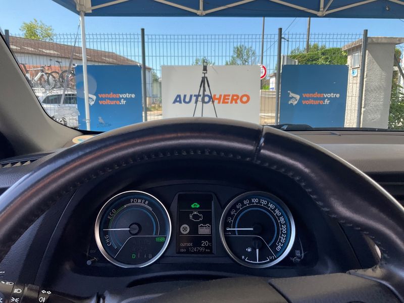 Toyota Auris 1.8 Hybrid Feel! — zdjęcie 13