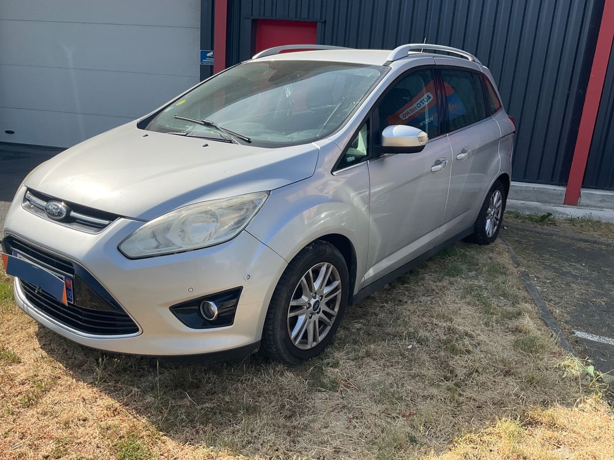 Ford Grand 2013
