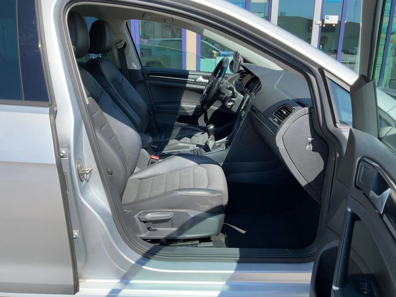 Volkswagen Golf VII 1.6 TDI Highline BlueMotion Tech 2015 – снимка 17
