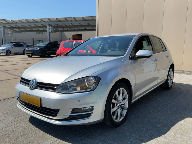 Volkswagen Golf VII 1.6 TDI Highline BlueMotion Tech 2015 – снимка 1