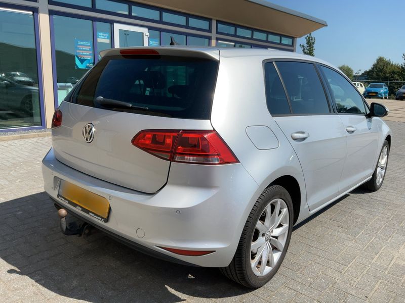 Volkswagen Golf VII 1.6 TDI Highline BlueMotion Tech 2015 – снимка 8