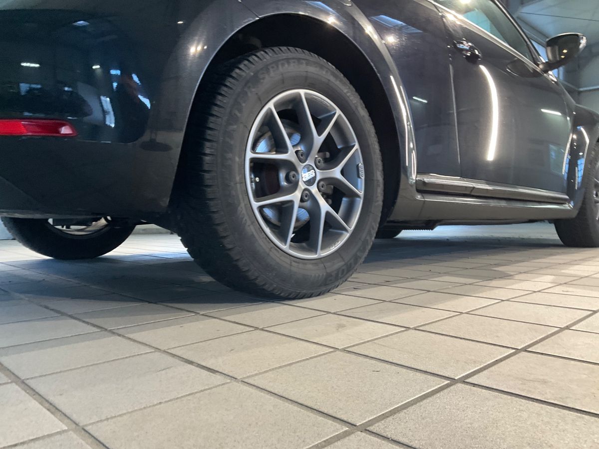 Volkswagen Beetle 2013 — photo 26