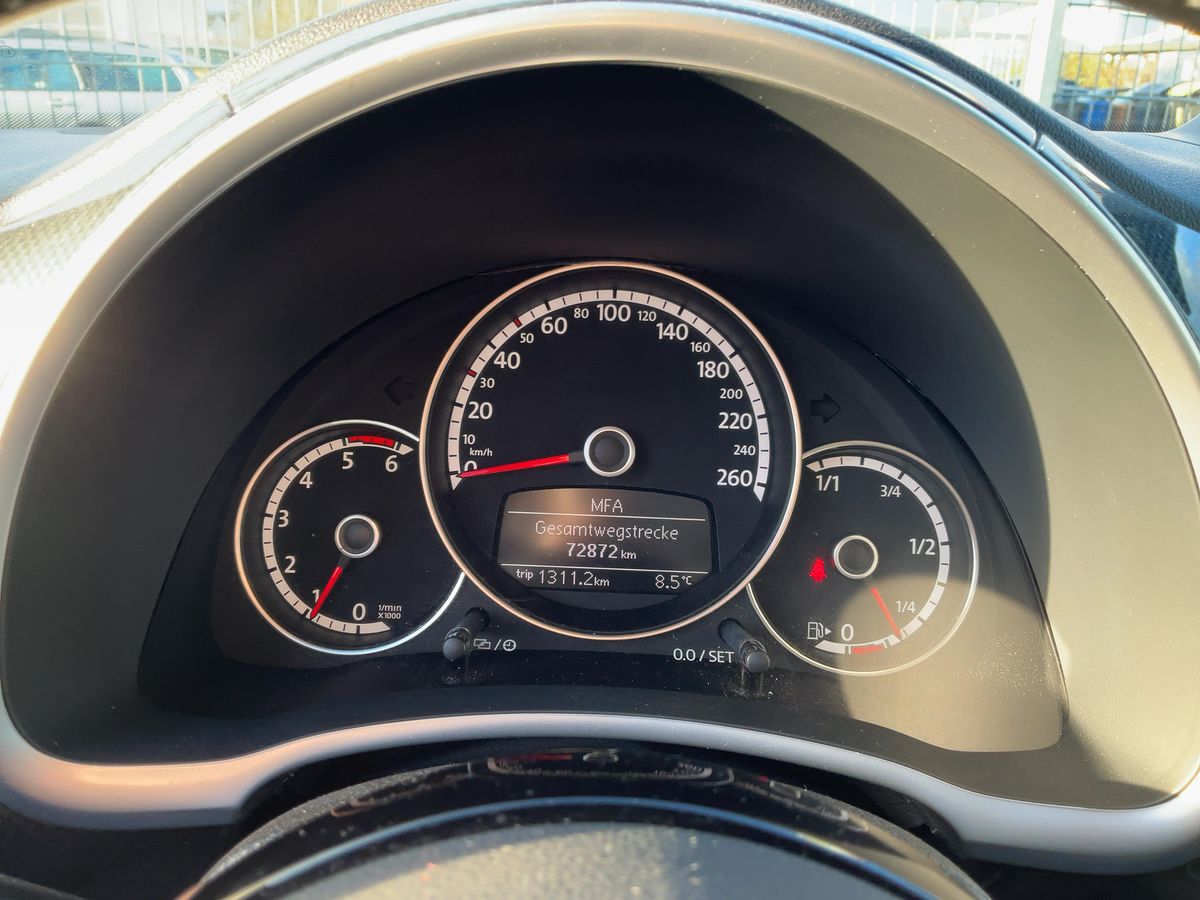 Volkswagen Beetle 2013 — photo 20