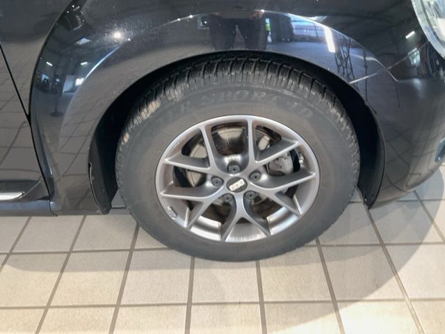 Volkswagen Beetle 2013 — photo 12