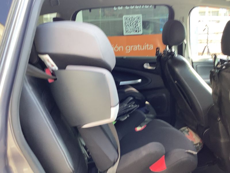 Ford S-Max 2.0 TDCi Titanium 2013 – снимка 19