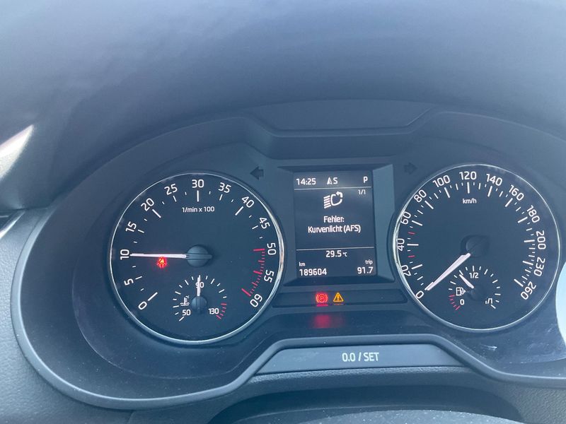 Skoda Octavia 2.0 TDI Elegance — zdjęcie 13