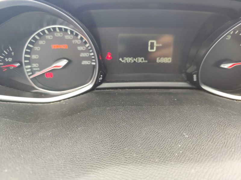 Peugeot 308 2.0 Blue-HDi Allure — zdjęcie 12