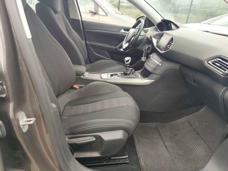 Peugeot 308 2.0 Blue-HDi Allure — zdjęcie 10