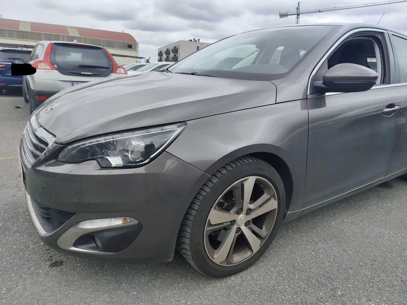 Peugeot 308 2.0 Blue-HDi Allure — zdjęcie 2