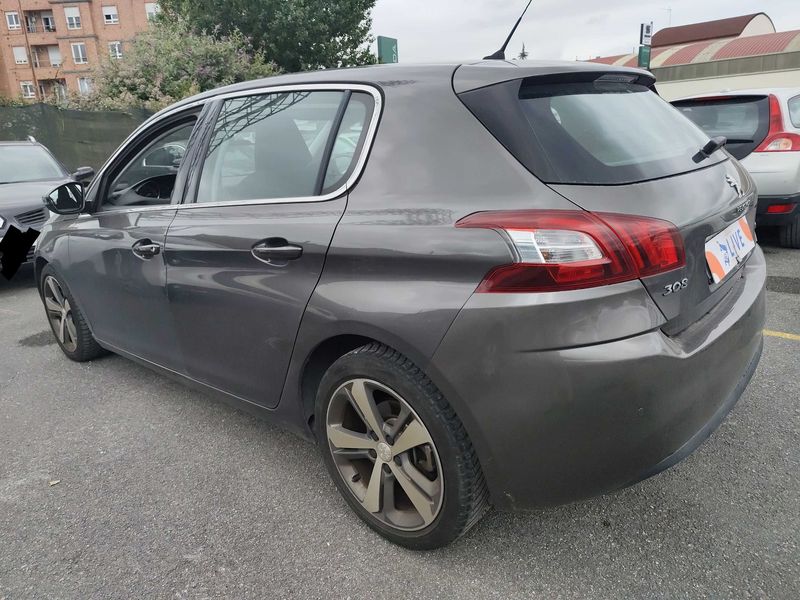 Peugeot 308 2.0 Blue-HDi Allure — zdjęcie 3