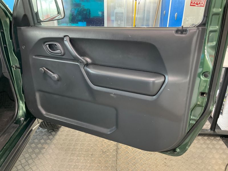 Suzuki Jimny 1.3 V 2012 – снимка 25