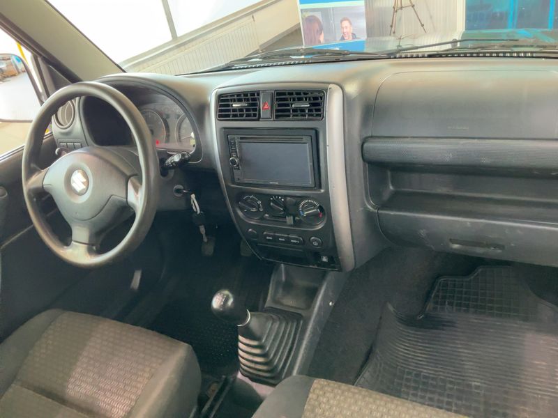 Suzuki Jimny 1.3 V — zdjęcie 12