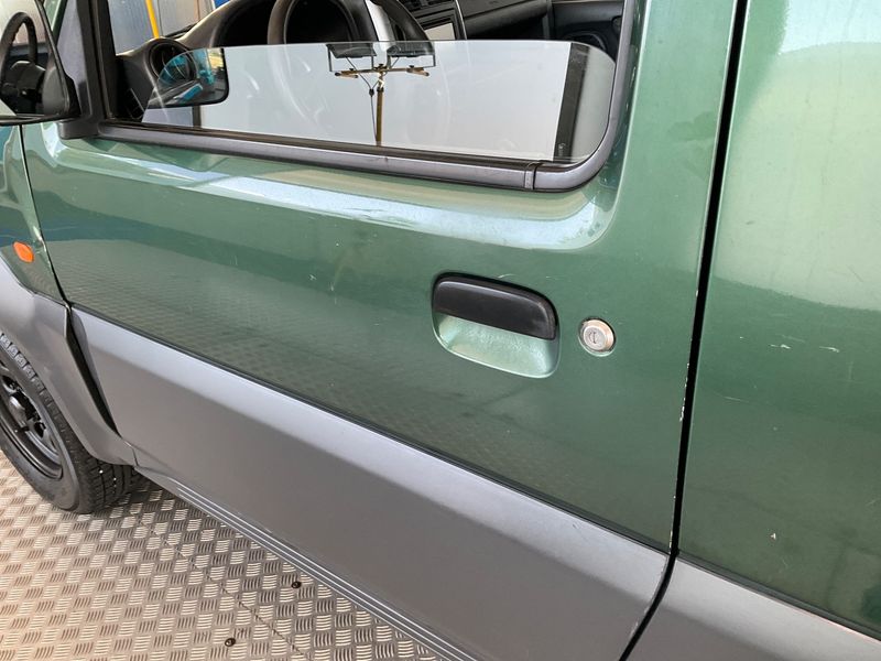 Suzuki Jimny 1.3 V 2012 – снимка 26