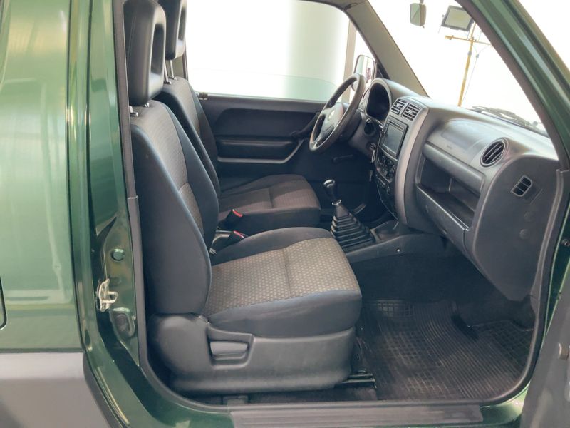 Suzuki Jimny 1.3 V — zdjęcie 11