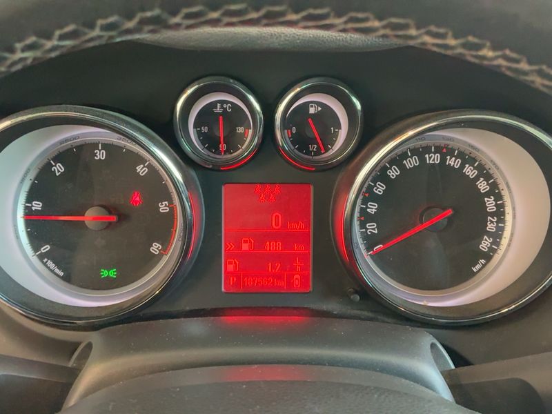 Opel Zafira Tourer 2.0 CDTI Innovation — zdjęcie 13