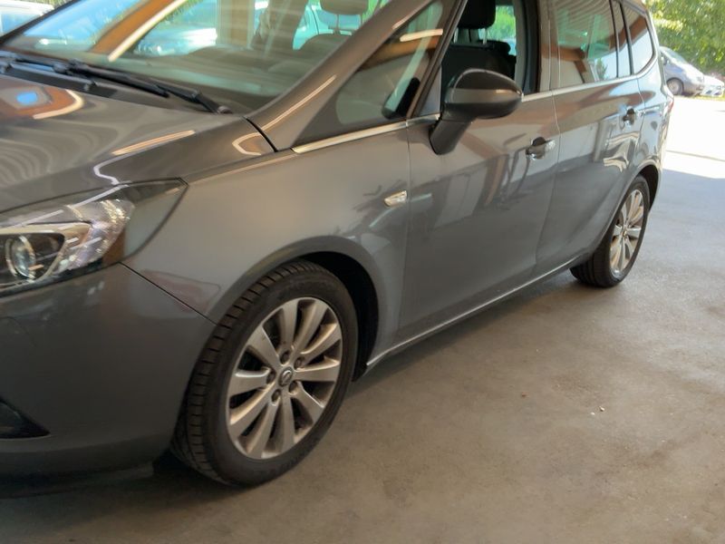 Opel Zafira Tourer 2.0 CDTI Innovation — zdjęcie 2
