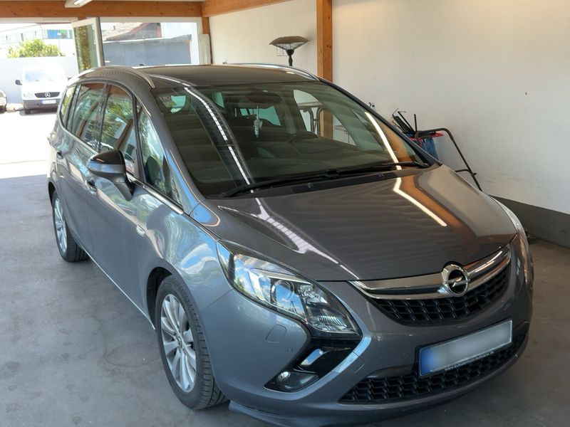 Opel Zafira Tourer 2.0 CDTI Innovation — zdjęcie 8