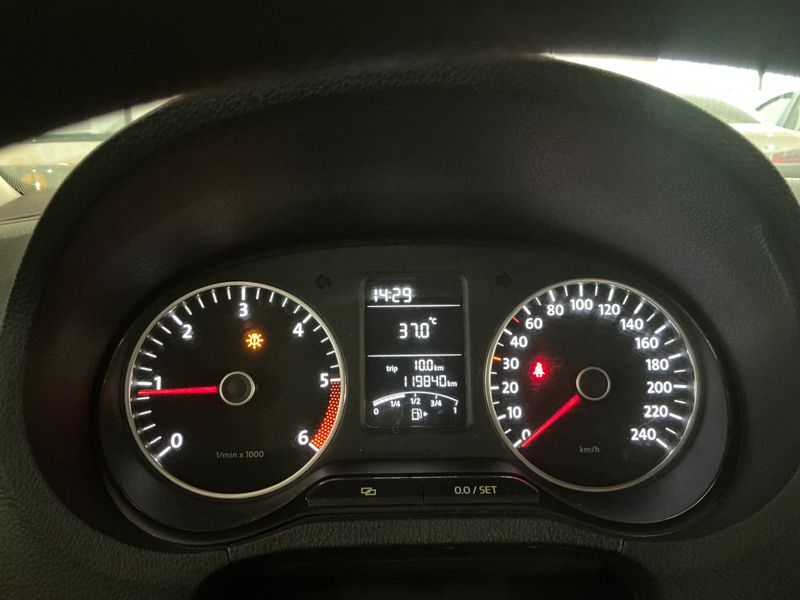 Volkswagen Polo 1.2 TDI Comfortline 2012 – снимка 18