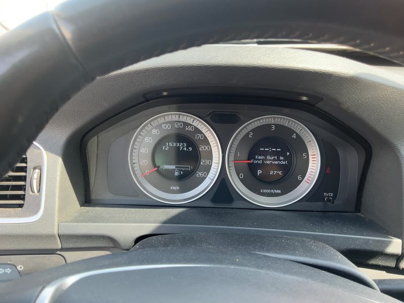 Volvo V60 2.4 D5 Summum — zdjęcie 13