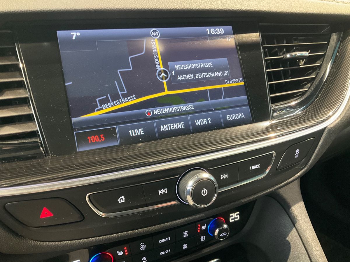 Opel Insignia 2017 — photo 35