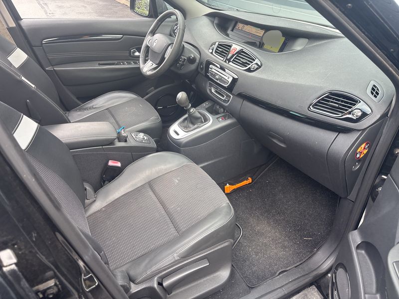 Renault Grand Scenic 1.4 TCe BOSE Edition — zdjęcie 10