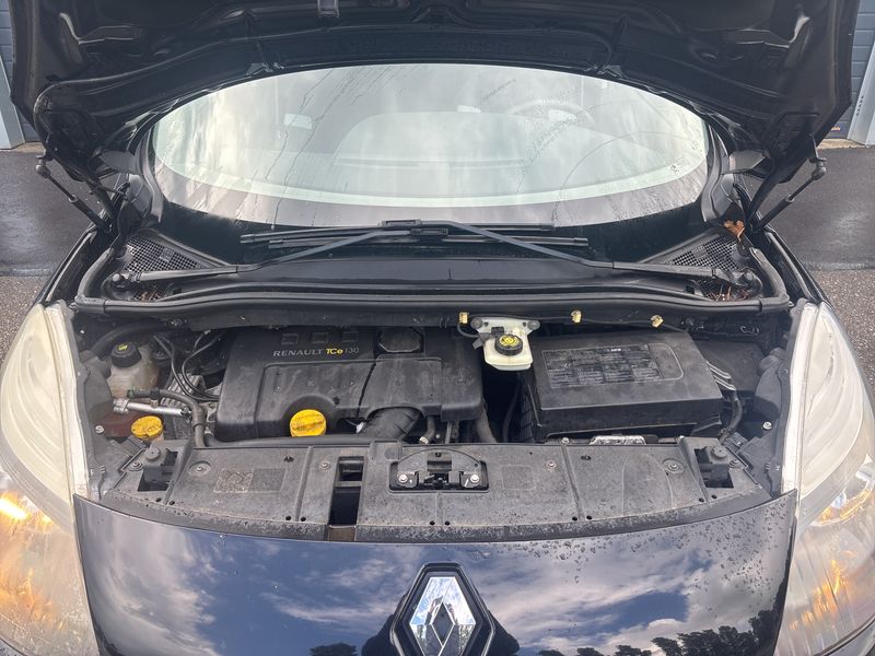 Renault Grand Scenic 1.4 TCe BOSE Edition — zdjęcie 8