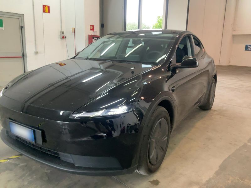 Tesla Model Y Standard Range