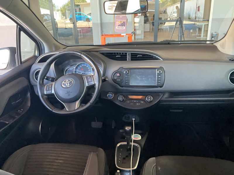 Toyota Yaris 1.5 Hybrid Style — zdjęcie 12