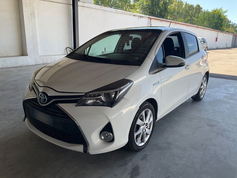 Toyota Yaris 1.5 Hybrid Style — zdjęcie 1