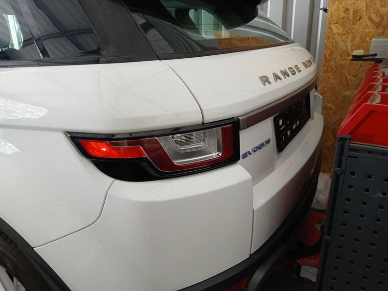 Land Rover Evoque 2.0 Td4 Pure — zdjęcie 4