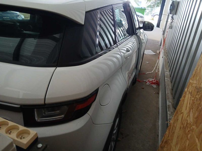 Land Rover Evoque 2.0 Td4 Pure — zdjęcie 5