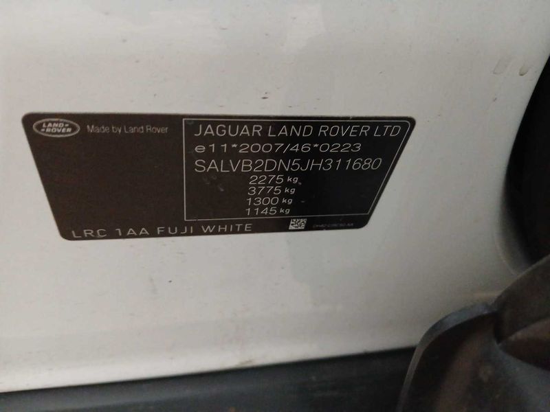 Land Rover Evoque 2.0 Td4 Pure — zdjęcie 17