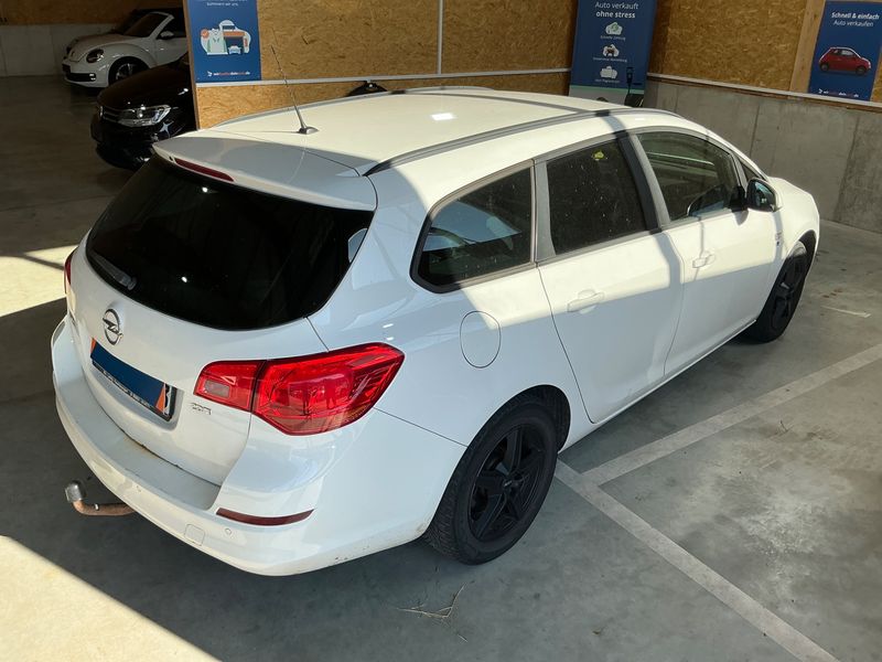 Opel Astra 1.7 CDTI 150 Jahre Opel — zdjęcie 2