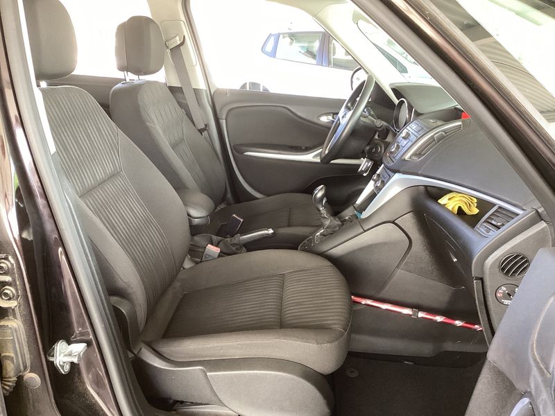 Opel Zafira Tourer 1.4 Turbo Selective — zdjęcie 11