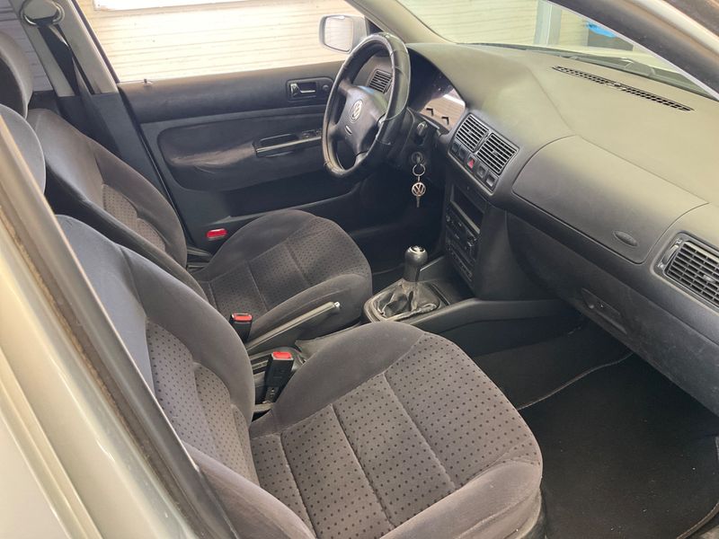 Volkswagen Golf IV 1.9 TDI Comfortline — zdjęcie 3